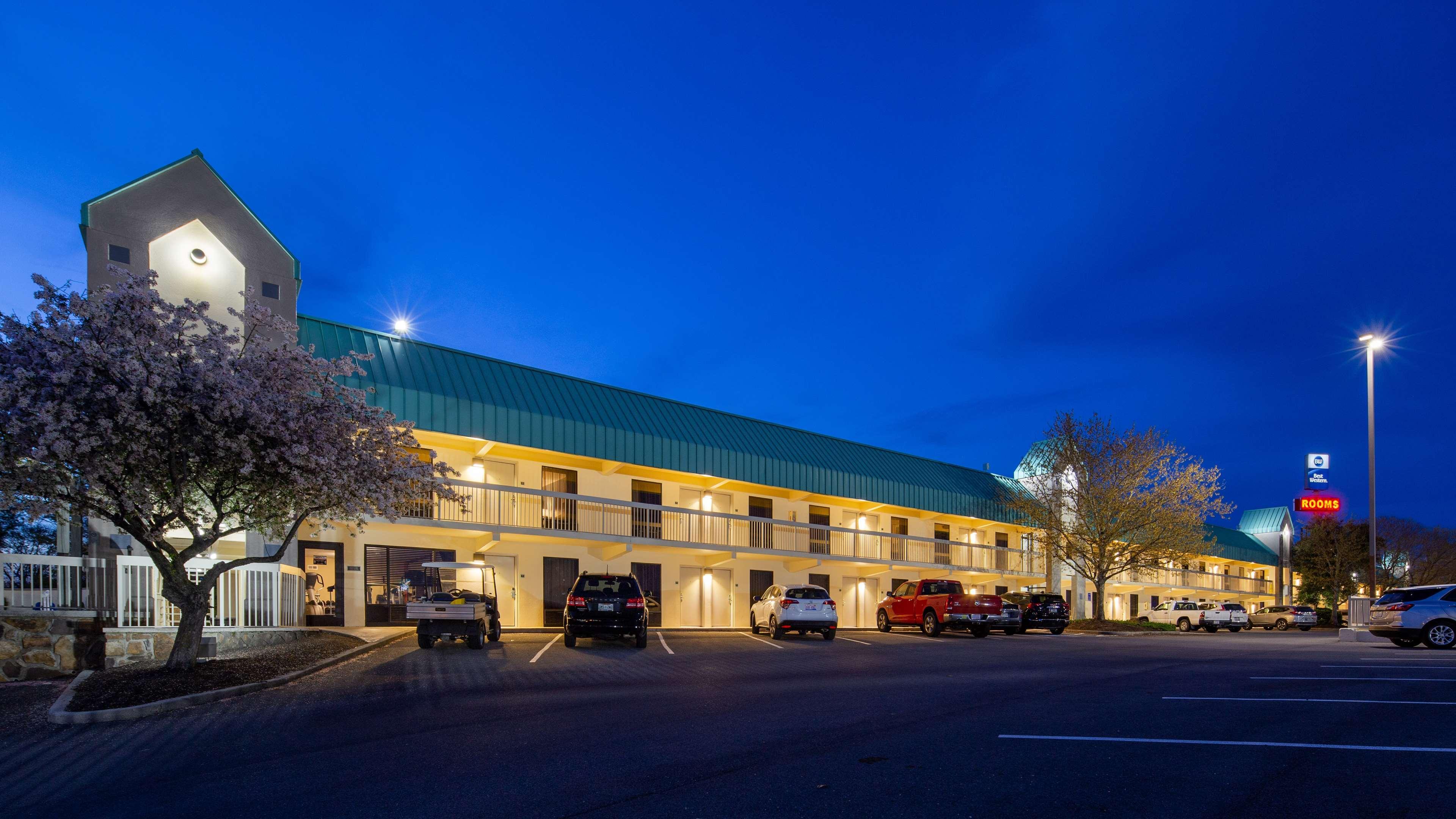 Best Western Newport Inn Exterior photo